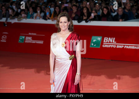 Rom, Italien. 24. Okt 2018. Sigourney Weaver Teilnahme an es "Teppich während des 13 Rom Film Fest Quelle: Silvia Gerbino/Alamy leben Nachrichten Stockfoto