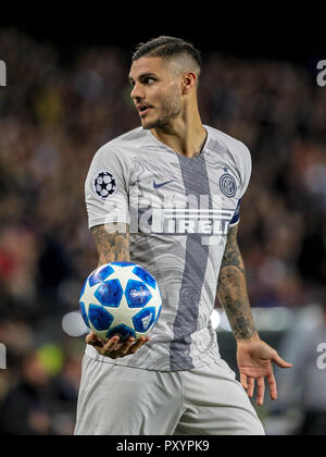 Camp Nou, Barcelona, Spanien. 24 Okt, 2018. UEFA Champions League Fußball, Barcelona gegen Inter Mailand; Icardi von Inter während des Spiels Credit: Aktion plus Sport/Alamy leben Nachrichten Stockfoto