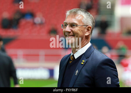 Bristol, UK. 24 Okt, 2018. Nigel Adkins Manager von Hull City während der efl Sky Bet Championship Match zwischen Bristol City und Hull City an Ashton Gate, Bristol, England am 24. Oktober 2018. Foto von Dave Peters. Nur die redaktionelle Nutzung, eine Lizenz für die gewerbliche Nutzung erforderlich. Keine Verwendung in Wetten, Spiele oder einer einzelnen Verein/Liga/player Publikationen. Credit: UK Sport Pics Ltd/Alamy leben Nachrichten Stockfoto