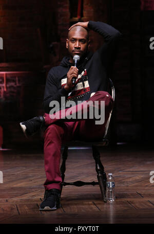 Bryan Terrell Clark besucht die Cast Q&A während der Rockefeller Foundation und die Gilder Lehrman Institut der amerikanischen Geschichte High School Student # EduHam Matinee der "Hamilton" im Richard Rodgers Theatre am Oktober 24, 2018 in New York City gefördert. Quelle: Walter McBride/MediaPunch Stockfoto