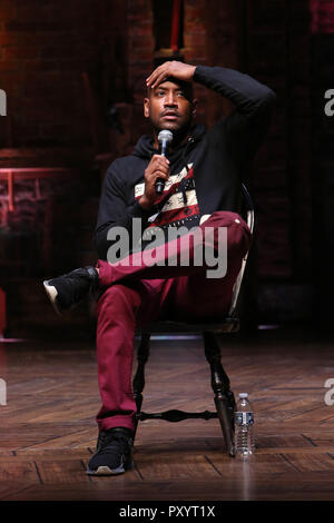 Bryan Terrell Clark besucht die Cast Q&A während der Rockefeller Foundation und die Gilder Lehrman Institut der amerikanischen Geschichte High School Student # EduHam Matinee der "Hamilton" im Richard Rodgers Theatre am Oktober 24, 2018 in New York City gefördert. Quelle: Walter McBride/MediaPunch Stockfoto