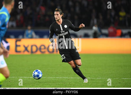 Paris, Frankreich. 24 Okt, 2018. Adrien Rabiot der PSG während der UEFA Champions League Gruppe C Übereinstimmung zwischen Paris Saint-Germain 2-2 SSC Napoli im Parc des Princes in Paris, Frankreich, 24. Oktober 2018. Credit: Takamoto Tokuhara/LBA/Alamy leben Nachrichten Stockfoto