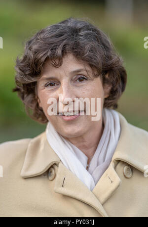 Oberried, Deutschland. 25 Okt, 2018. Inge Paulini, Präsident des Bundesamtes für Strahlenschutz (BfS). Auf dem schwarzwaldberg Schauinsland ein Strahlenschutz Messstation wurde vor eingeweiht. Das System auf einer Höhe von 1195 Meter ermöglicht die fortlaufende Überwachung der Luft für Radioaktivität. Es wird gesagt, die nur zur Überwachung der Radioaktivität in Mitteleuropa werden die Nuclear Test Ban Treaty zu überwachen. Quelle: Patrick Seeger/dpa/Alamy leben Nachrichten Stockfoto