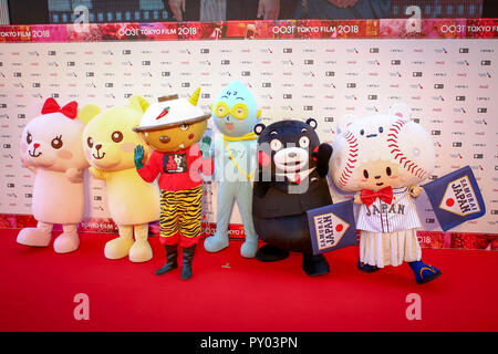 Tokio, Japan. 25 Okt, 2018. Maskottchen posieren für Fotos während der Eröffnungszeremonie des Tokyo International Film Festival in Tokio, Japan, am Okt. 25, 2018. Quelle: Ma Caoran/Xinhua/Alamy leben Nachrichten Stockfoto