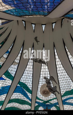 Glasfenster in der Kathedrale von Brasilia, Brasilia, Brasilien Stockfoto