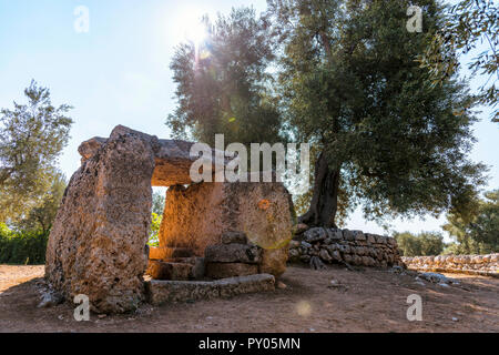 Fasano, Italien / 17 September 2018 / Dolmen di Montalbano, Tavola dei Paladini Stockfoto