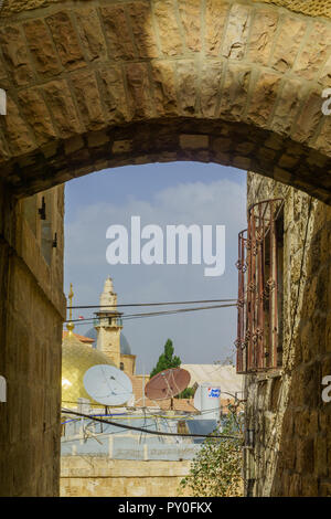 Jerusalem, Israel - 19. Oktober 2018: Bögen und Dächer in der Altstadt von Jerusalem, Israel Stockfoto