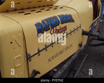 Race Car Detail in Paterson, NJ an hinchliff Stadion während Oldtimer zusammen erhalten. Stockfoto