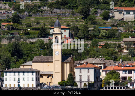 Blick auf die Kirche von San Giorgio in Laglio am Comer See in Italien Stockfoto