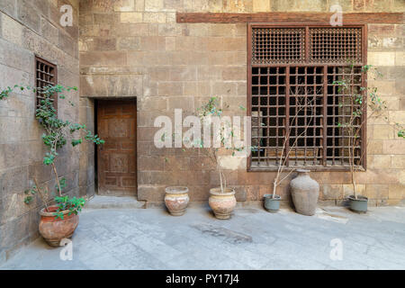 Fassade des Zeinab Khatoun historisches Haus, in der Nähe der Al-Azhar-Moschee in Darb Al-Ahmar Bezirk, alte Kairo, Ägypten Stockfoto