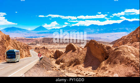 ATACAMA, CHILE - 18. JANUAR 2018: Landschaft in der Atacama-Wüste Stockfoto