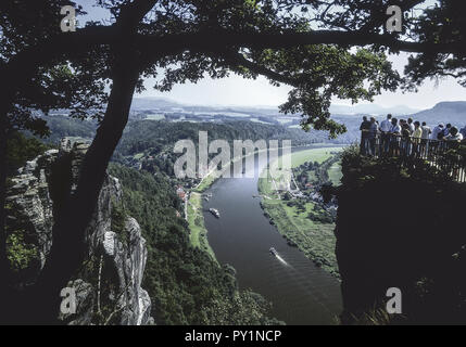 Elbsandsteingebirge, Blick von Bastei Auf Die Elbe, Saechsische Schweiz Stockfoto