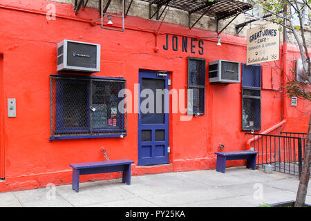 [Schaufenster] Große Jones Cafe, 54 Great Jones Street, New York, NY, USA Stockfoto