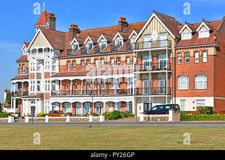 Viktorianische Gebäude war das Grand Hotel Esplanade am Meer jetzt Grand Apartments Unterkunft am Meer Holiday Resort Frinton-on-Sea Essex UK Stockfoto