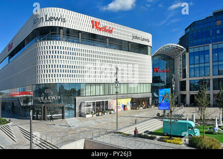 John Lewis & Partner neue große moderne Westfield White City Kaufhaus Teil des bestehenden Shepherds Bush Einkaufszentrum Westfield London England Großbritannien Stockfoto