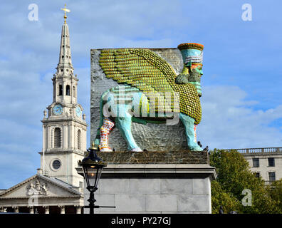 "Die unsichtbaren Feind sollte nicht auf den vierten Sockel auf dem Trafalgar Square, London, England, UK. 2018. Von Michael Rakowitz entworfen und hergestellt aus Stockfoto
