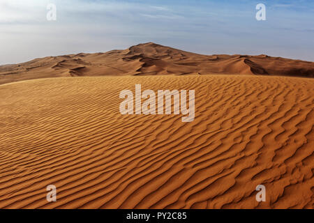 Sanddünen in der Wüste, Saudi-Arabien Stockfoto