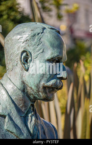 Eine Statue des Komponisten Sir Edward Elgar in Great Malvern, Worcestershire, England, Großbritannien Stockfoto