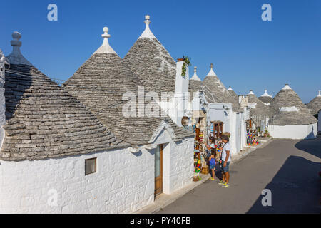 Italien. Apulien. Alberobello, Trulli, typische Häuser Stockfoto