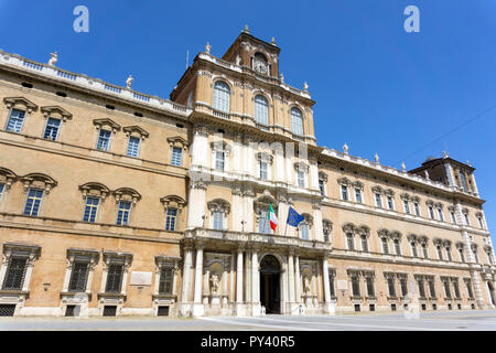 Italien, Emilia Romagna, Modena, Piazza Roma, Ducal Palace Stockfoto