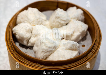 Cha siu Bao ist ein Kantonesisches Grill - Schwein - gefüllt Bun Stockfoto