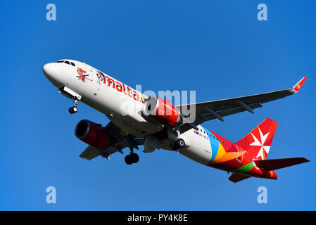 Air Malta Airbus A320 251 N'Neo' 9H-NEO in Nickelodeon besondere Farbgestaltung. Comicfiguren auf A320neo. Vom Flughafen London Southend Stockfoto