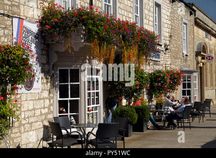 Bear Inn, Cowbridge High Street, Tal von Glamorgan, South Wales, UK. Stockfoto