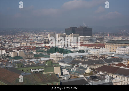 Wien, Blick Über Den 8. Bezirk Zum AKH Stockfoto