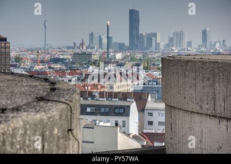 Wien, Stadtpanorama vom Arenbergpark, Blick auf die Hochhäuser der Donaucity Stockfoto