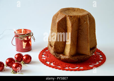 Bald ist Weihnachten, Weihnachten Objekte und Pandoro Stockfoto