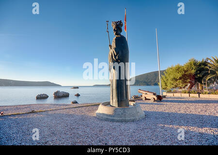 Die Statue von König Stephan tvrtko ich im Hafen von Herceg Novi, Montenegro Stockfoto