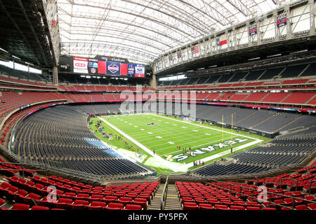 Houston, Texas, USA. 25 Okt, 2018. Eine allgemeine Ansicht von NRG Stadion vor der NFL regular season Spiel zwischen den Houston Texans und die Miami Dolphins in Houston, TX am 25. Oktober 2018. Credit: Erik Williams/ZUMA Draht/Alamy leben Nachrichten Stockfoto