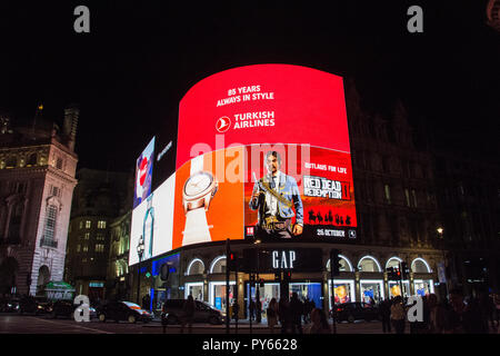 Turkish Airlines, 85 Jahre Immer in Stilvoller Werbung auf Piccadilly Lights - Landsec's riesige neue digitale LED-Anzeige auf dem Piccadilly Circus, London, Großbritannien Stockfoto