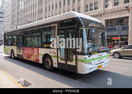 Ein Bus in Shanghai, China, Asien Stockfoto