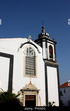 Die Igreja Sao Pedro in Obidos, Portugal Stockfoto