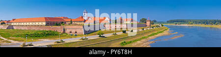 Tvrdja alten Stadtmauern und der Drau Gehweg in Osijek Panoramaaussicht, slavonija Region von Kroatien Stockfoto