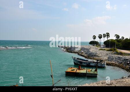 Im Bau Hafen mit Booten an Kurikadduwan Halbinsel Jaffna Sri Lanka Stockfoto