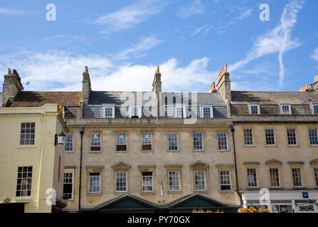 Dach-line im Old Bond Street, unten in der Milsom Street, Bath, Somerset Stockfoto