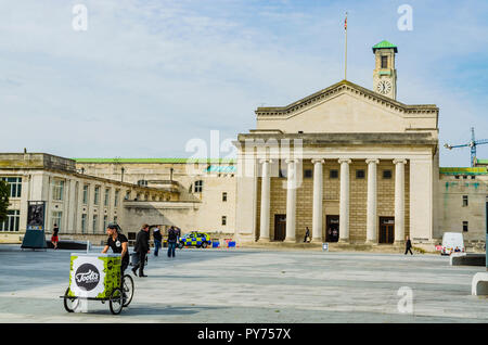 Das Civic Center in Southampton ist die Heimat der Southampton City Council. Die Guildhall, Ostflügel, mit Kolonnaden Fassade. Southampton, Hampshire, Engl Stockfoto