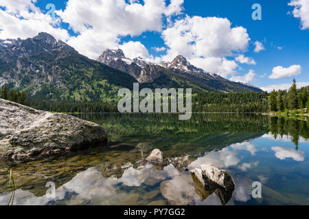 Reflexion über Taggart See im Grand Teton National Park in der Nähe von Jackson, Wyoming Stockfoto