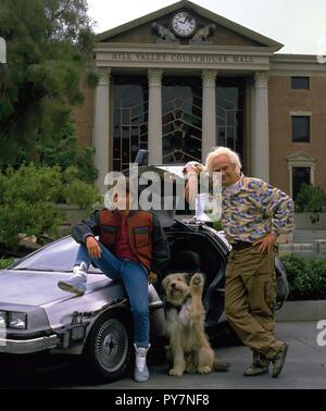 Original Film Titel: ZURÜCK IN DIE ZUKUNFT TEIL II. Englischer Titel: ZURÜCK IN DIE ZUKUNFT TEIL II. Jahr: 1989. Regie: Robert Zemeckis. Stars: Christopher Lloyd und Michael J. FOX. Credit: AMBLIN/Universal/Album Stockfoto