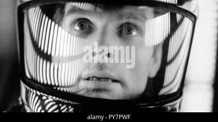 Original Film Titel: 2001: A Space Odyssey. Englischer Titel: 2001: A Space Odyssey. Jahr: 1968. Regie: STANLEY KUBRICK. Stars: KEIR DULLEA. Credit: M.G.M/Album Stockfoto