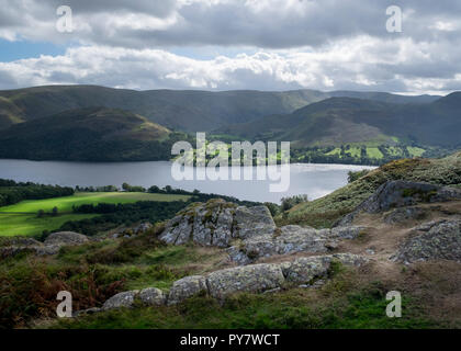 Gowbarrow Vista über Ullswater zu östlichen Ufer, Lake District, Cumbria, England, Großbritannien Stockfoto