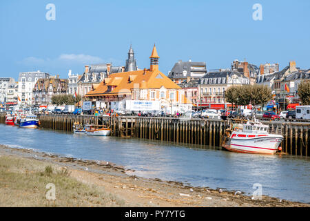 TROUVILLE, Frankreich - September 06, 2017: Landschaft Blick auf den Riverside von Marina Village, berühmte französische Resort in der Normandie Stockfoto