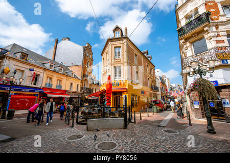 TROUVILLE, Frankreich - September 06, 2017: Street View mit schönen Gebäuden in Trouville, berühmte französische Stadt in der Normandie Stockfoto