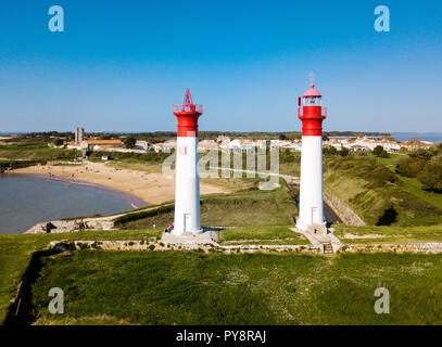 "Ile d'Aix" Insel (vor den Küsten von Frankreich). Die zwei Leuchttürme Stockfoto