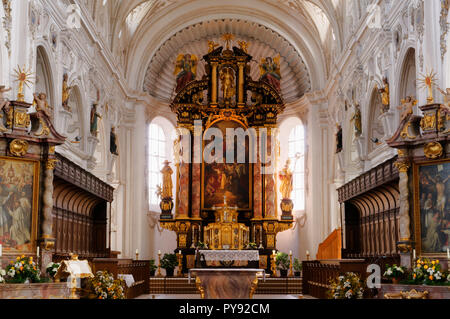 Abteikirche 'St. Johannes Baptisten' (Welfenmünster) in Steingaden: Chor mit Hochaltar, Landkreis Weilheim-Schongau, Oberbayern, Bayern, Deutschland Stockfoto