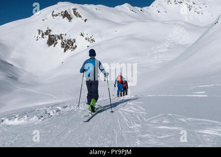 Langlaufen in das Mont Blanc Massiv in der Nähe von Areches-Beaufort. Aufstieg in Richtung der Pointe de la Grande Journee "Mountain Stockfoto