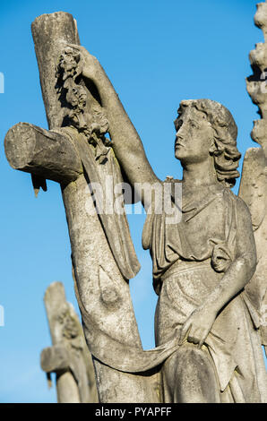 Grabsteine im Rock Friedhof in Nottingham, Nottinghamshire England Großbritannien Stockfoto