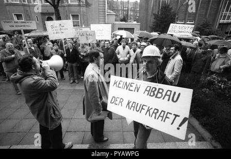 Warnstreik der IG Metall im Tarifstreit am 17. März 1981 in Dortmund. | Verwendung weltweit Stockfoto